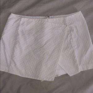 Lilly Pulitzer white skort